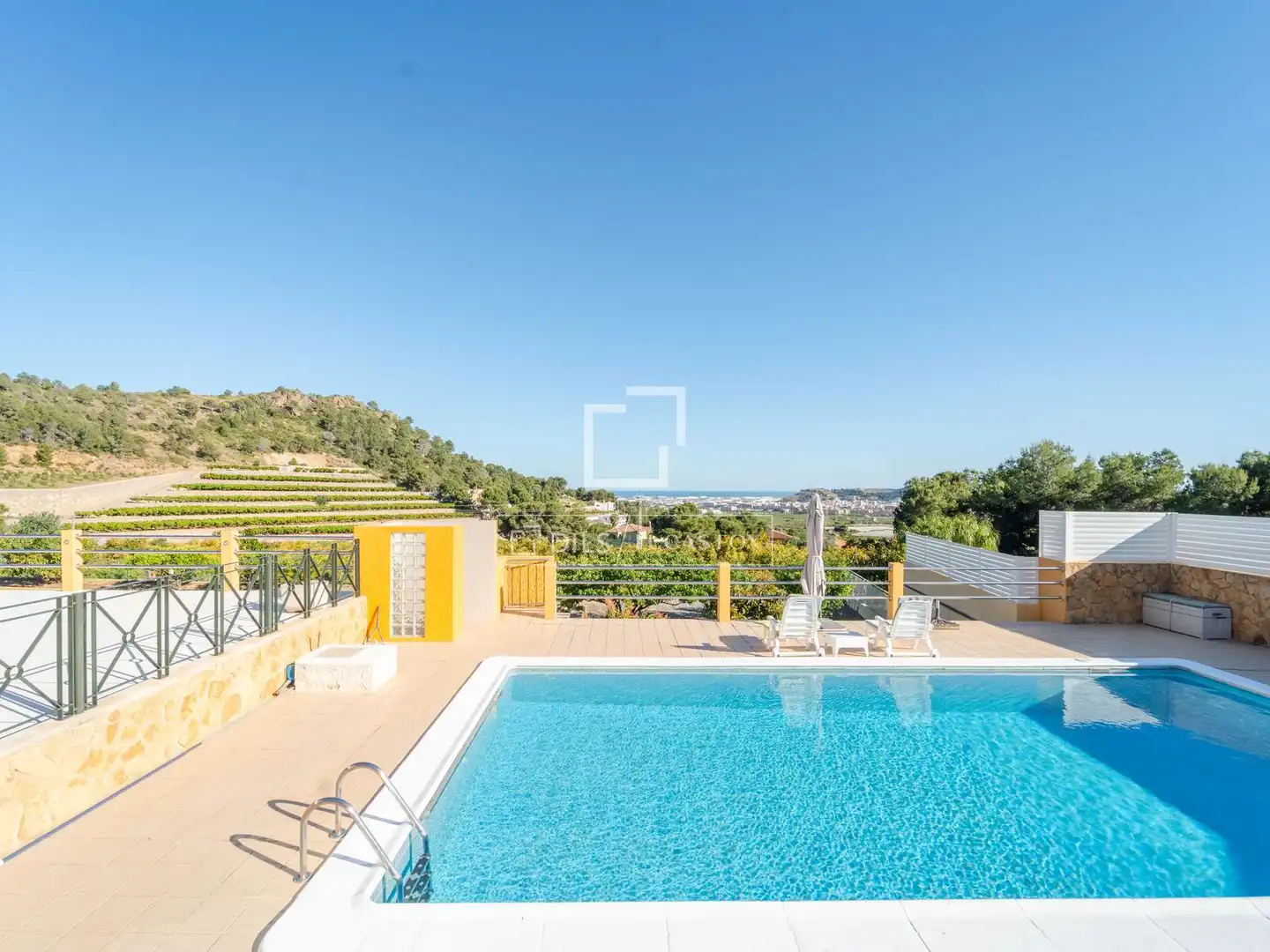Swimming pool of Houses for sale in Sagunto / Sagunt  with Air Conditioner, Heating and Private garden