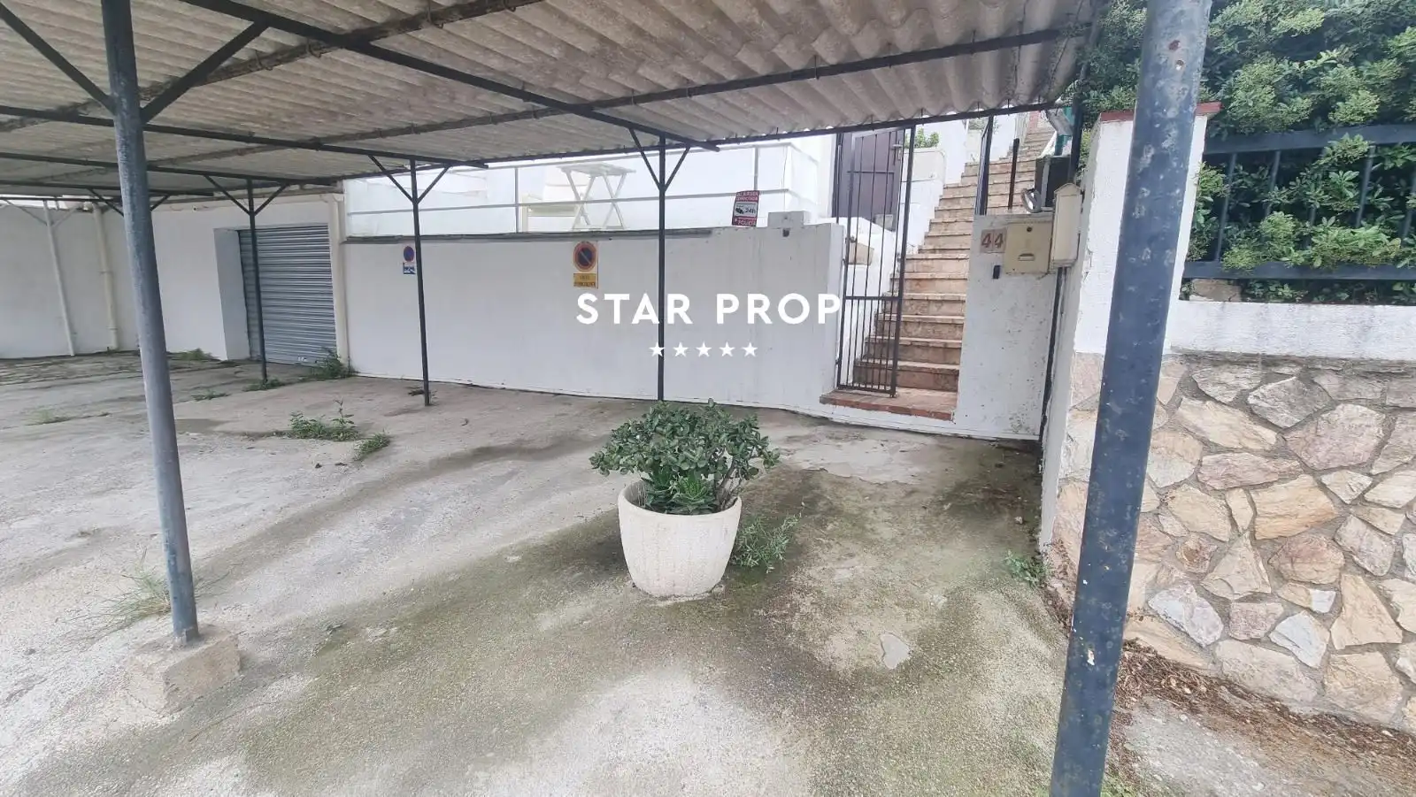 Parking of Flat for sale in Llançà  with Terrace, Washing machine and Microwave