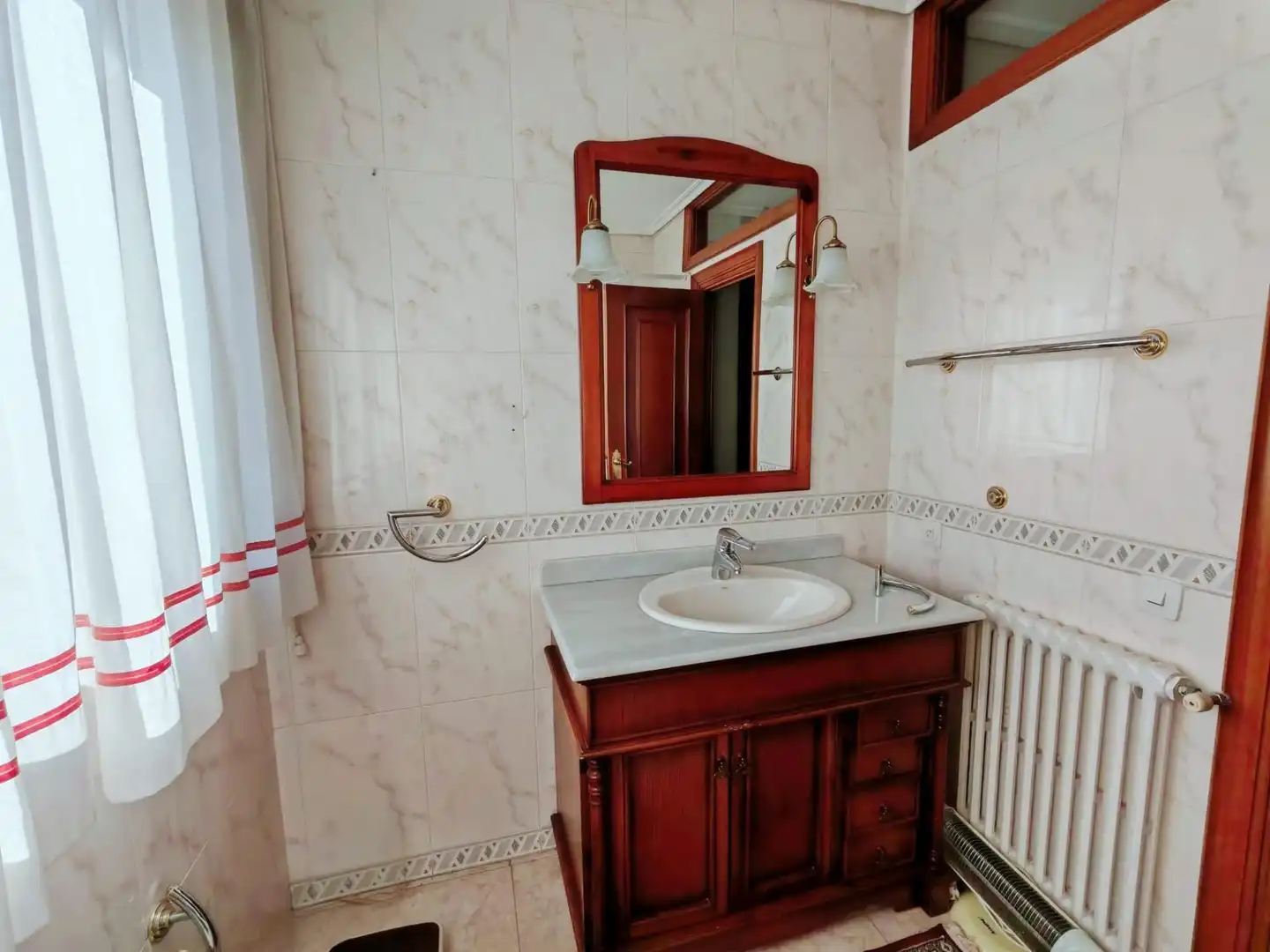 Baño de Piso en venta en Vigo  con Calefacción y Terraza