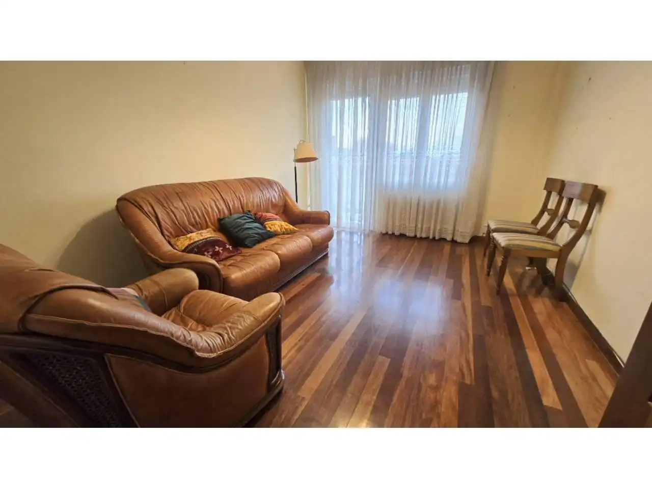 Sala d'estar de Apartament en venda en  Logroño amb Calefacció, Parquet i Terrassa