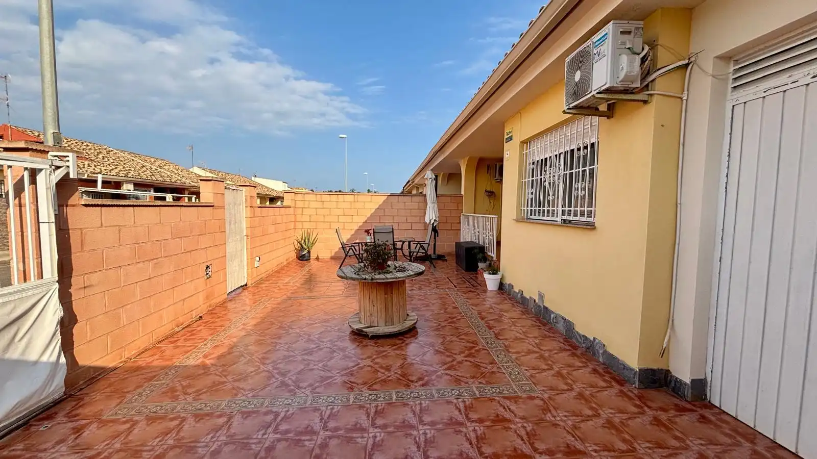 Vista exterior de Casa adosada en venta en Cartagena con Aire acondicionado, Calefacción y Jardín privado