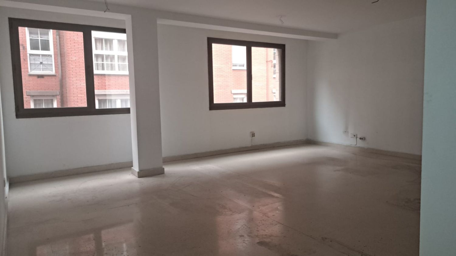 Office for sale in La Calzada