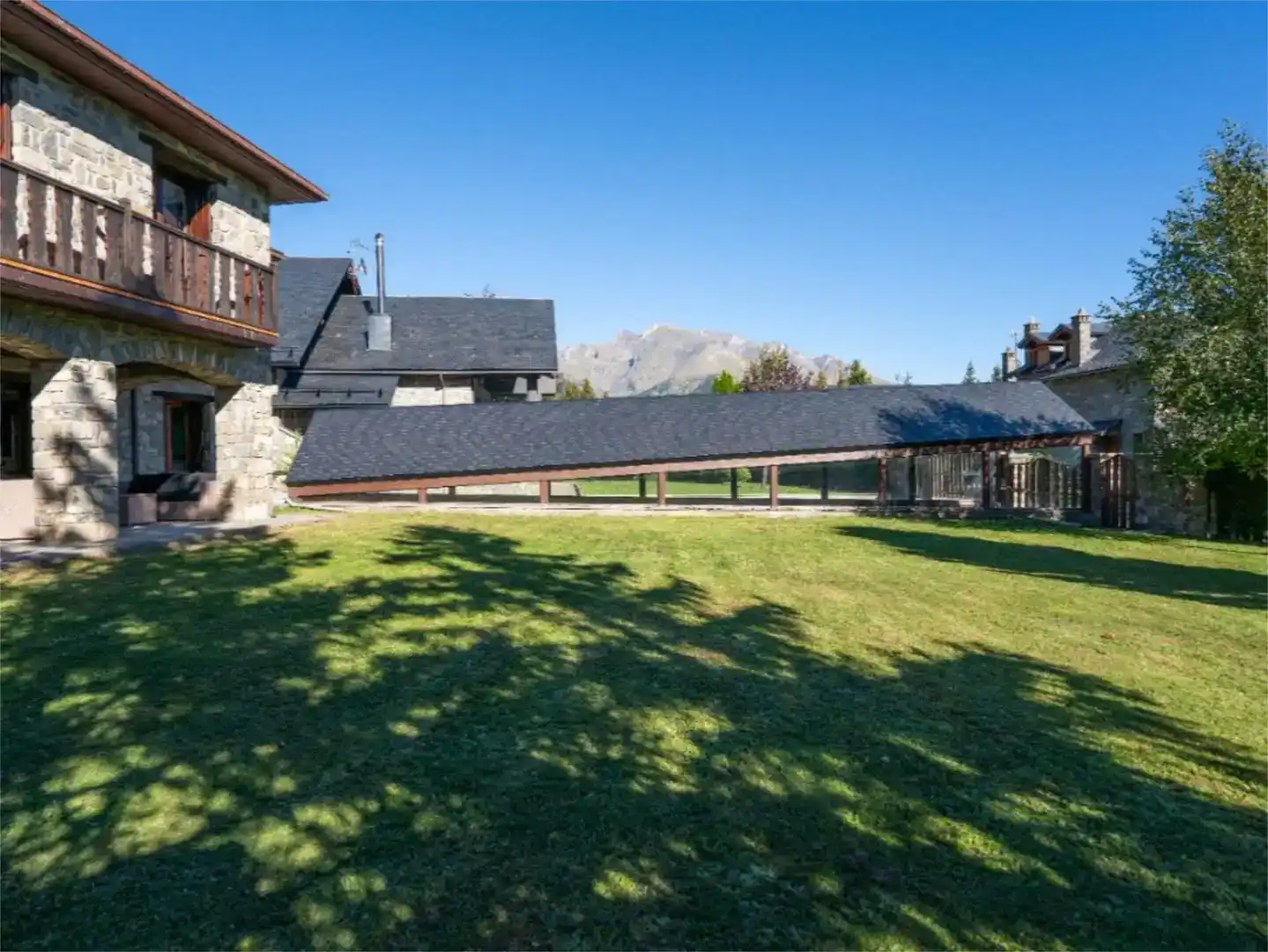 Vista exterior de Casa o xalet en venda en Sallent de Gállego amb Balcó