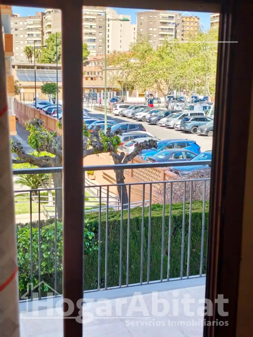 Aparcament de Pis en venda en Castellón de la Plana / Castelló de la Plana amb Jardí privat i Balcó