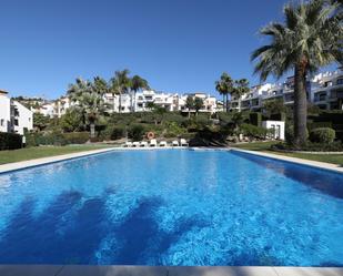 Swimming pool of Apartment for sale in Benahavís  with Air Conditioner, Terrace and Swimming Pool