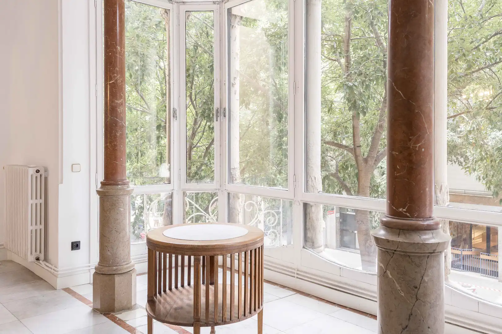 Büro zum Verkauf in Barcelona mit Klimaanlage und Terrasse