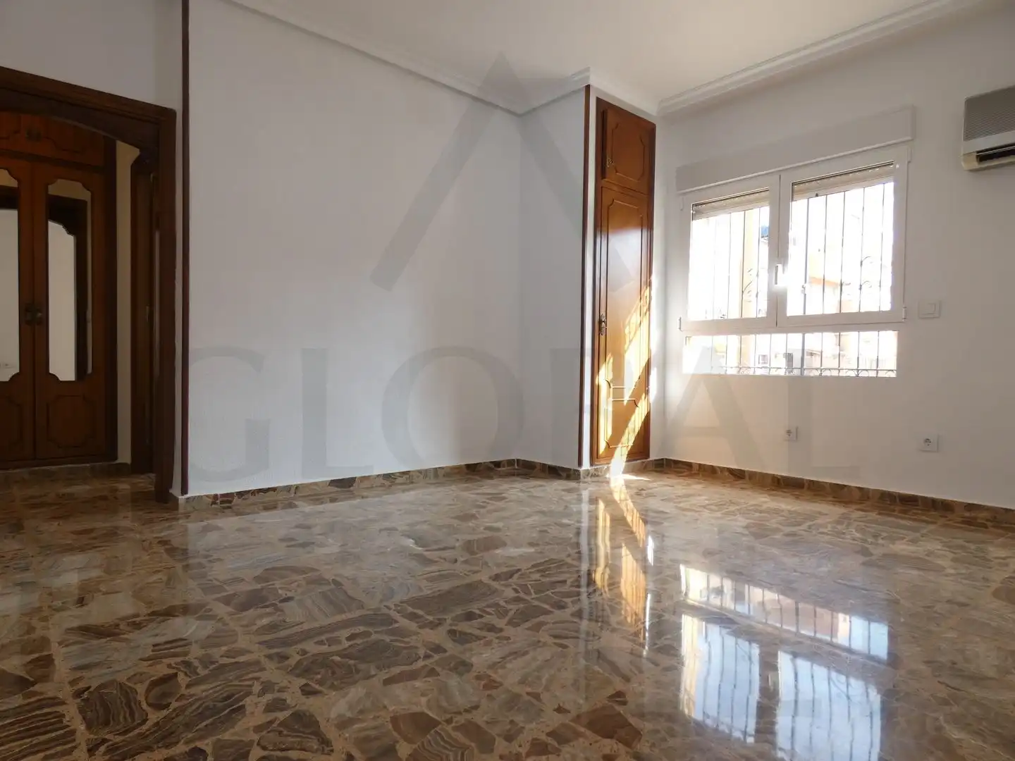 Flat for rent in Calle Ángel Bruna, 20, Ensanche
