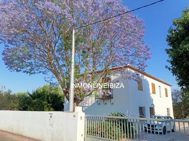 Detached house with garden for sale in N/A