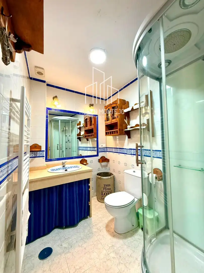 Badezimmer von Wohnung zur Miete in Villamayor mit Heizung, Terrasse und Möbliert