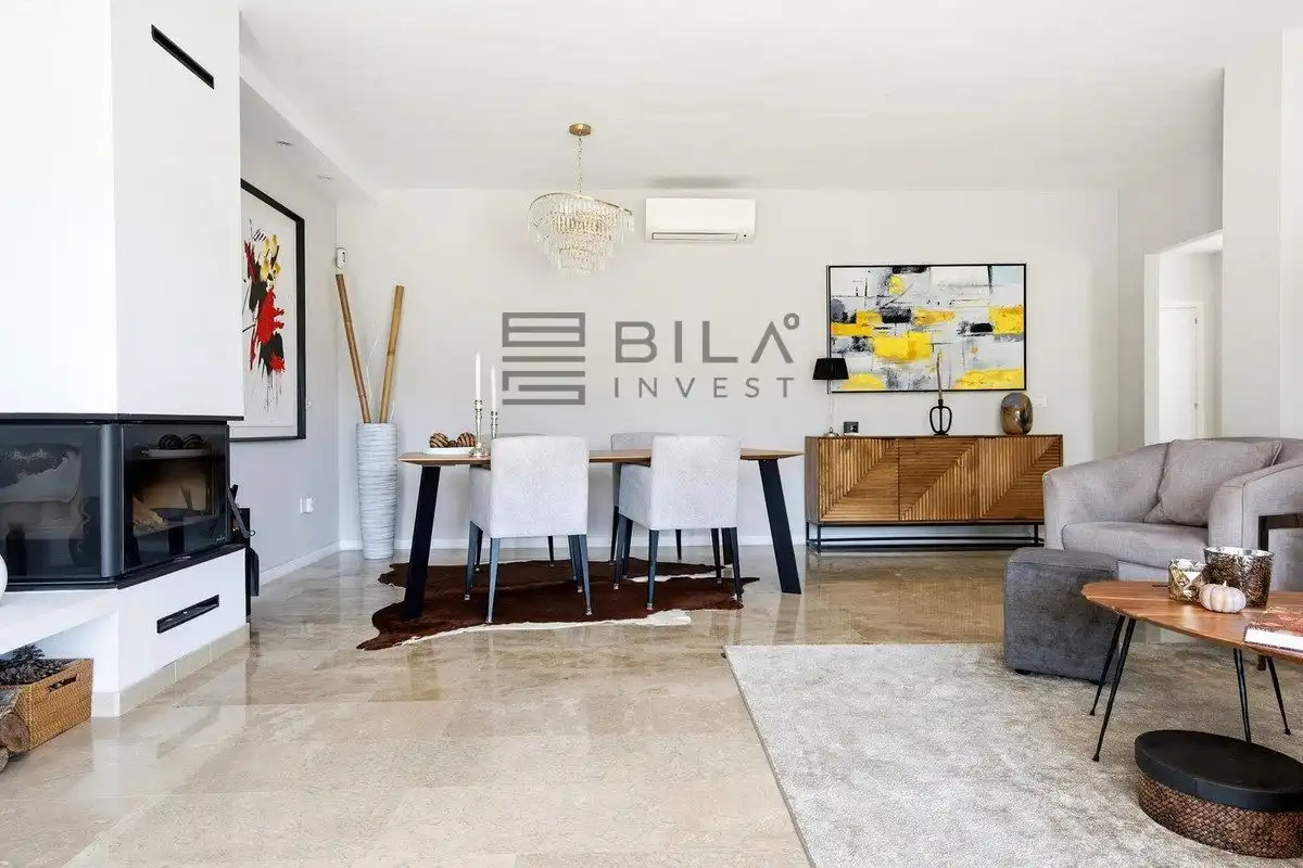 Detached house with pool for sale in Cerros del Aguila, imagen 15