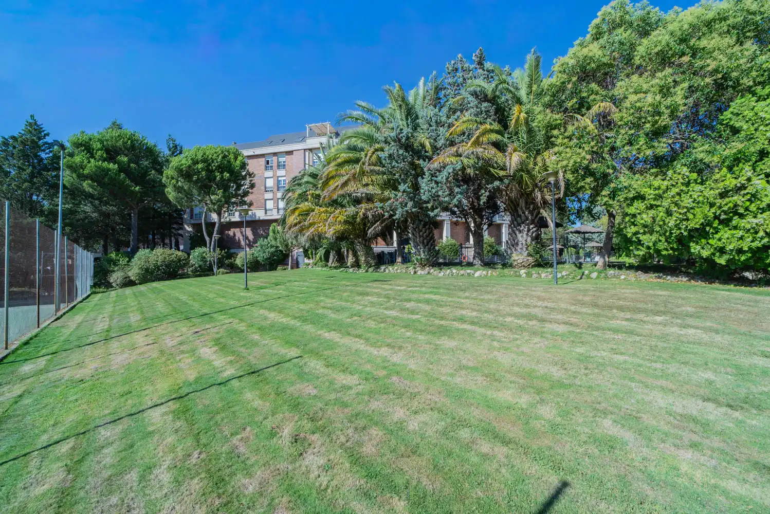 Jardí de Pis en venda en Majadahonda amb Aire condicionat, Calefacció i Terrassa