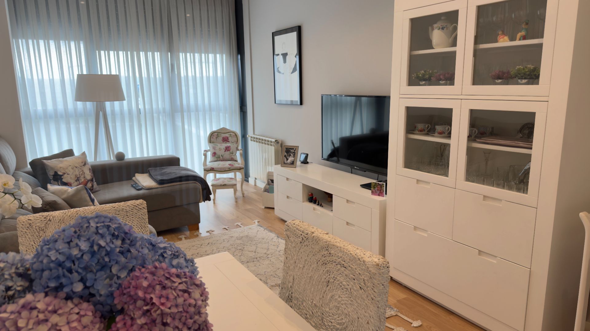 Sala d'estar de Pis en venda en Santa Cruz de Bezana amb Traster