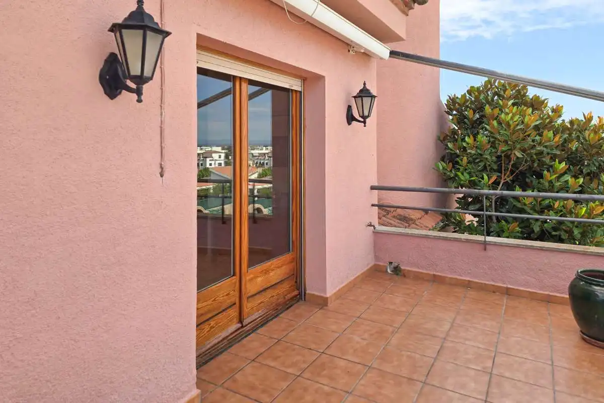 Terrassa de Casa o xalet en venda en Roses amb Jardí privat