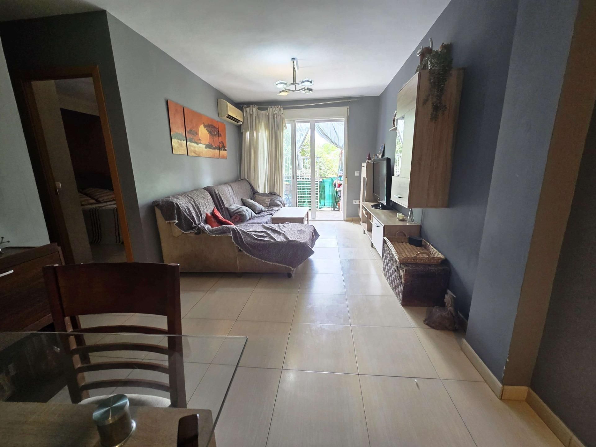 Living room of Flat for sale in Castilleja de la Cuesta  with Air Conditioner and Terrace