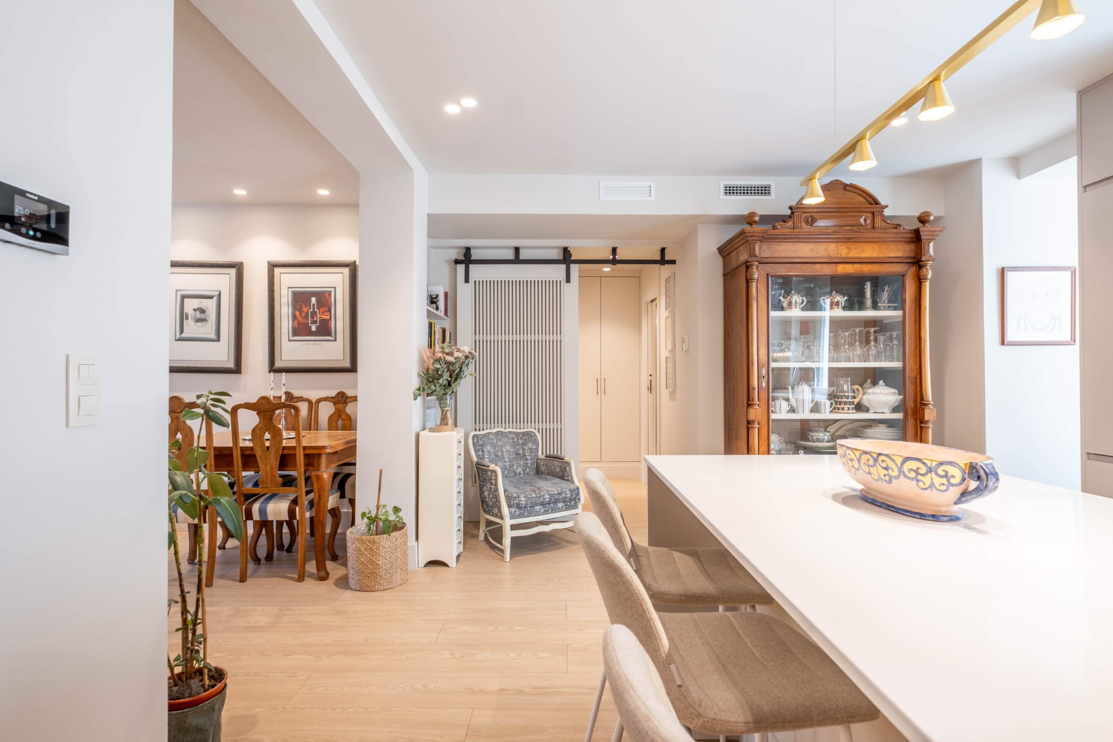 Dining room of Flat for sale in  Zaragoza Capital  with Air Conditioner, Heating and Parquet flooring