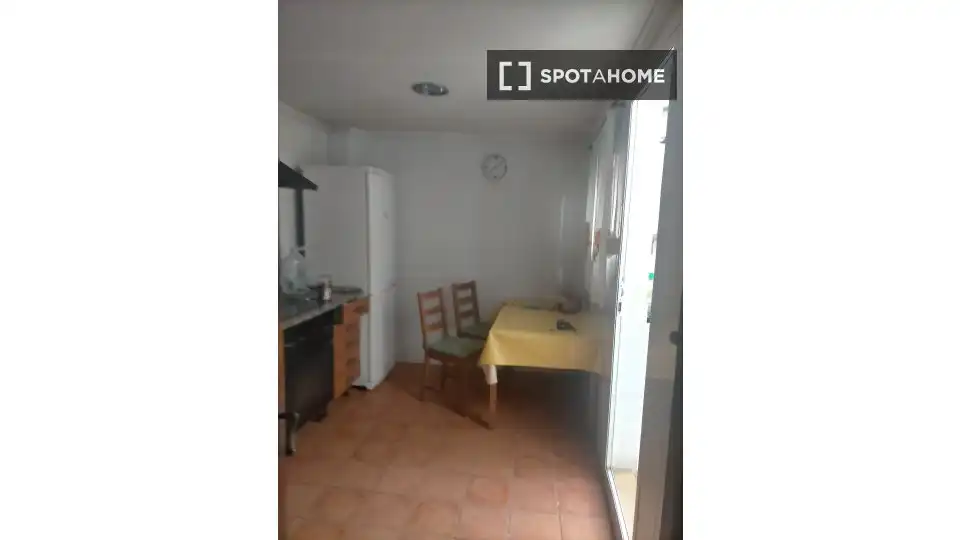 Kitchen of Flat for share in Godella  with Air Conditioner, Heating and Furnished
