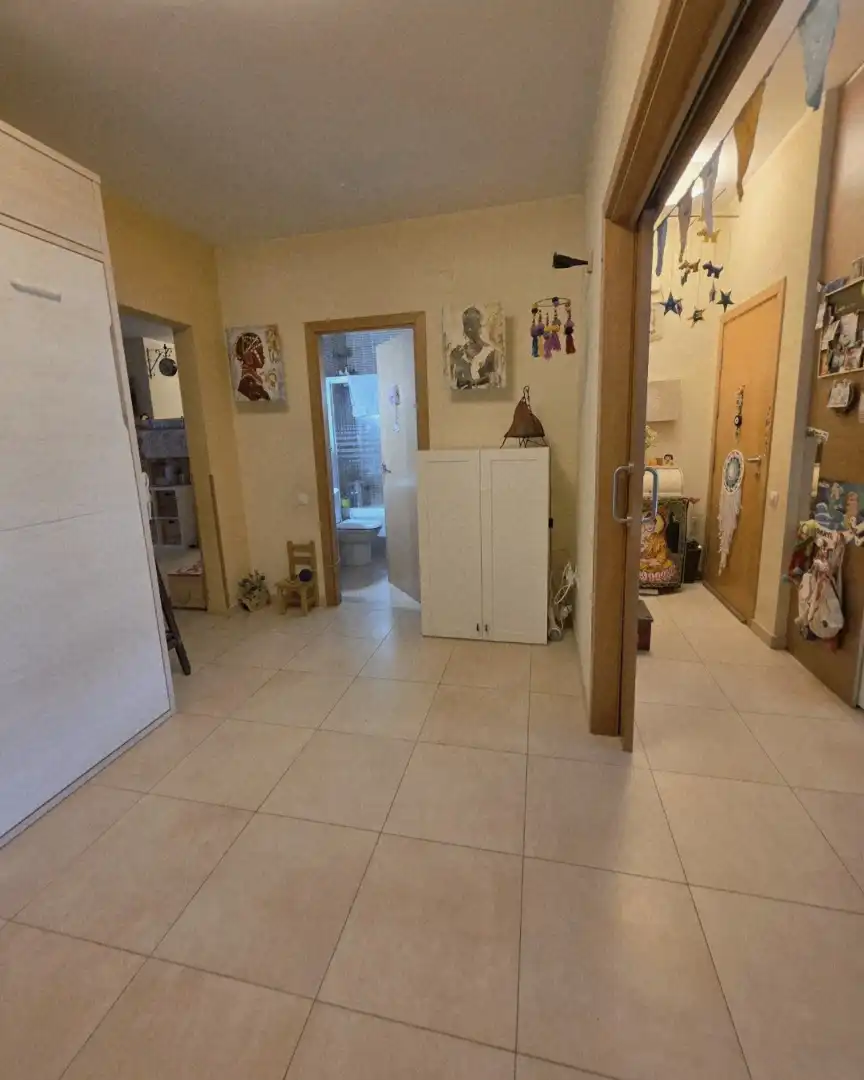 Wohnung zum Verkauf in Badalona mit Klimaanlage, Heizung und Terrasse
