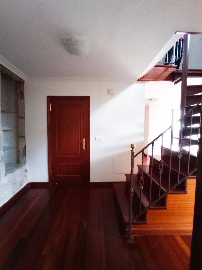 Dúplex en venda en Pontevedra Capital  amb Calefacció, Parquet i Terrassa