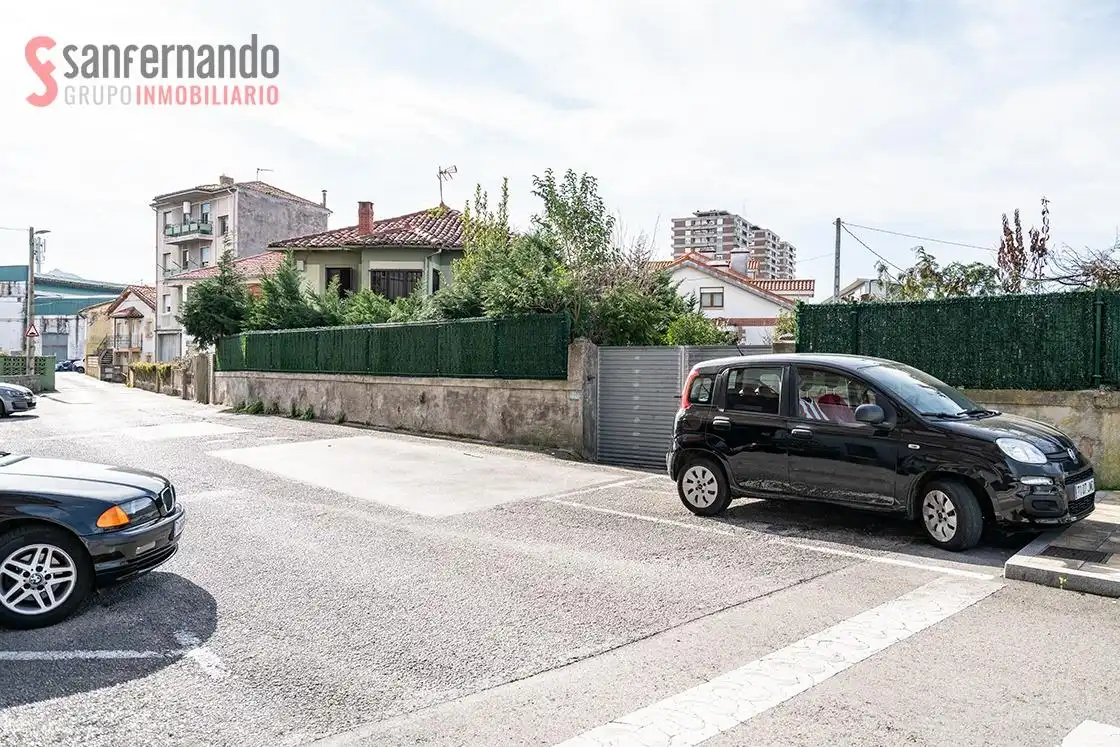 Parking de Casa o chalet en venta en Torrelavega 