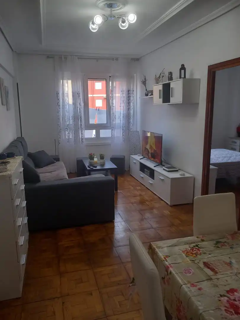 Wohnung zur Miete in Calle Ansar, Inmobiliaria - Barreda