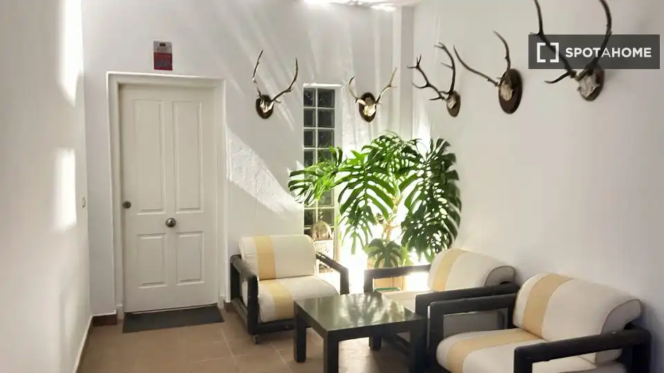 Apartamento para compartir en Chiclana de la Frontera con Aire acondicionado, Terraza y Amueblado