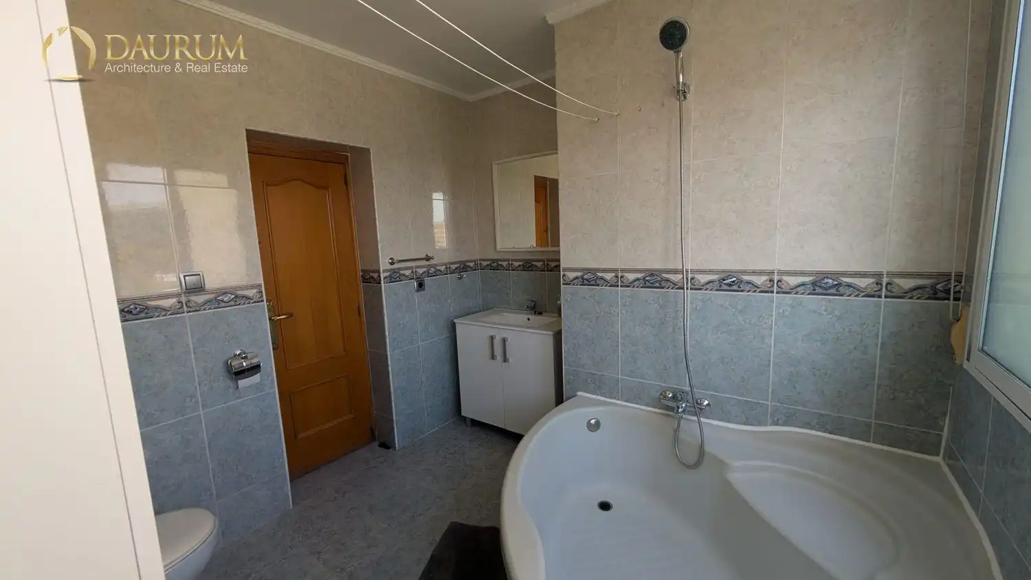 Bathroom of Flat for sale in Poblats Marítims