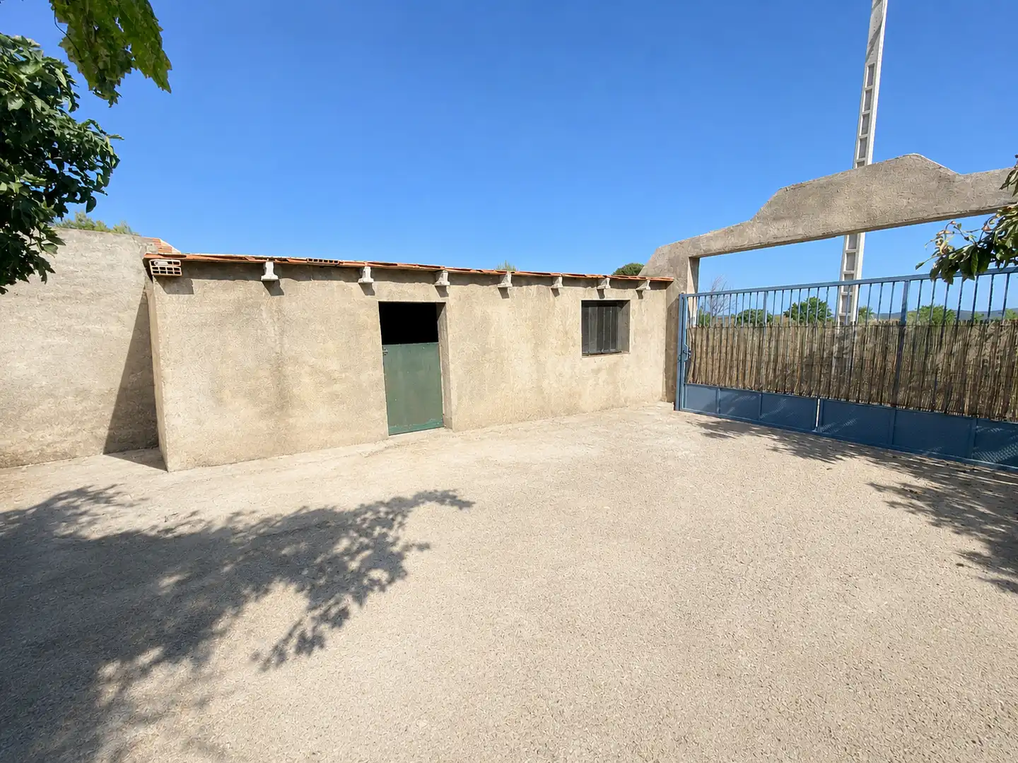 Außenansicht von Haus oder Chalet zum Verkauf in Sant Jaume dels Domenys mit Heizung, Terrasse und Abstellraum