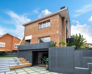 Exterior view of House or chalet for sale in Sant Just Desvern  with Air Conditioner, Heating and Terrace
