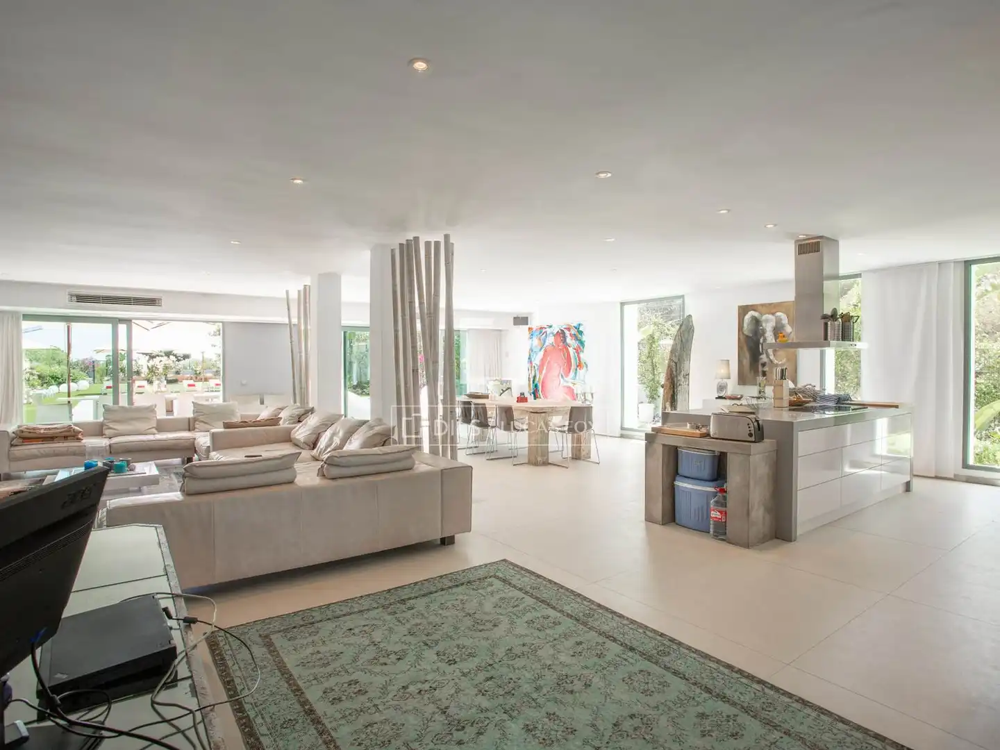 Sala de estar de Casa o chalet en venta en Santa Eulària des Riu con Aire acondicionado, Calefacción y Jardín privado