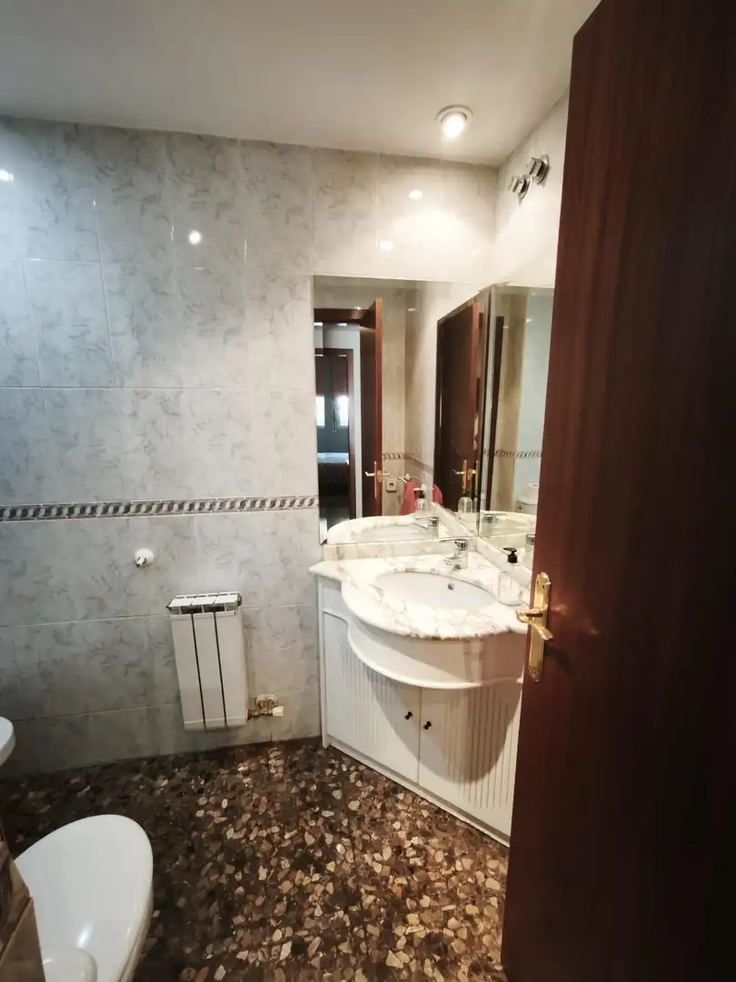 Baño de Dúplex en venta en Montcada i Reixac con Calefacción y Terraza