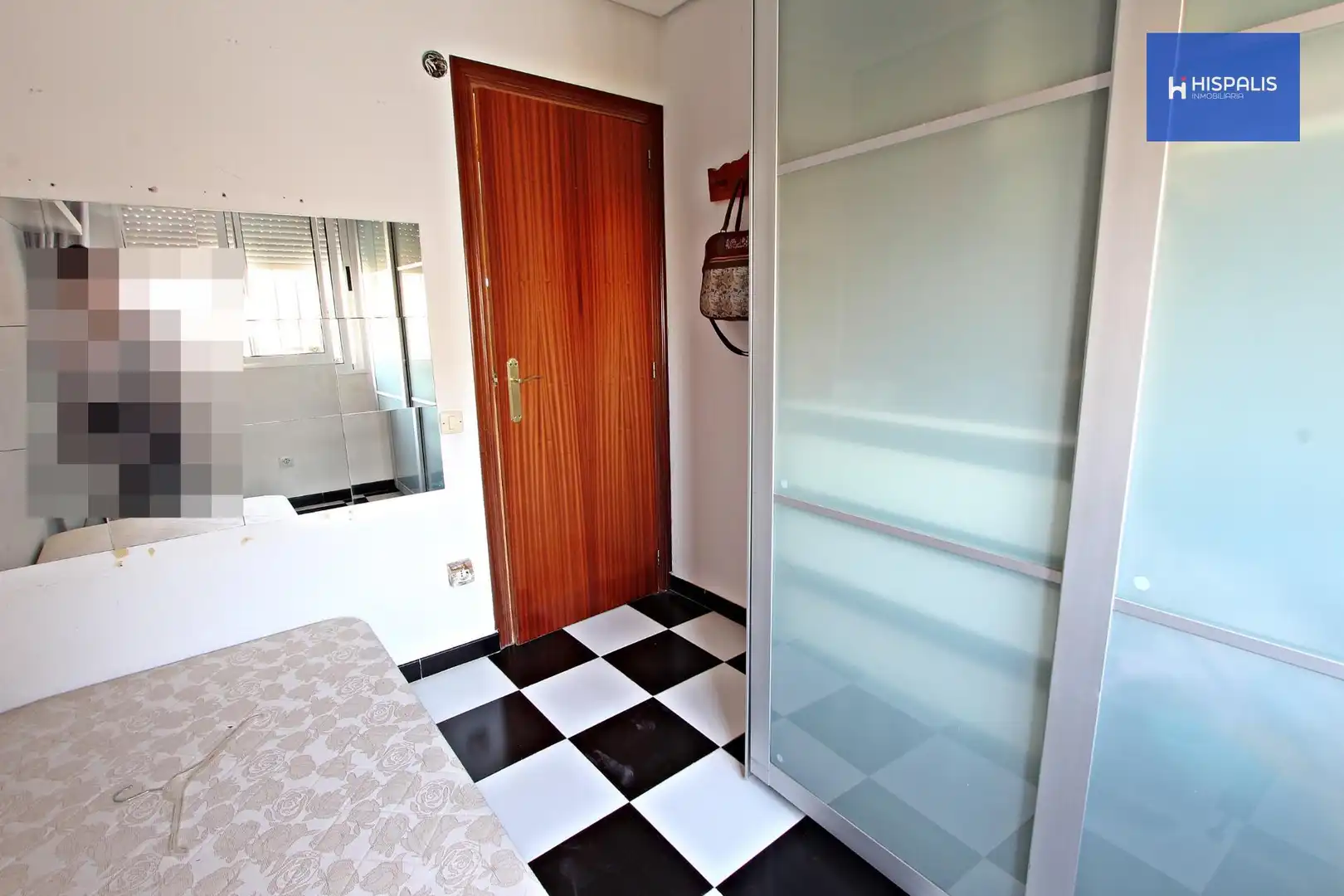 Flat for sale in Sevilla  with Air Conditioner