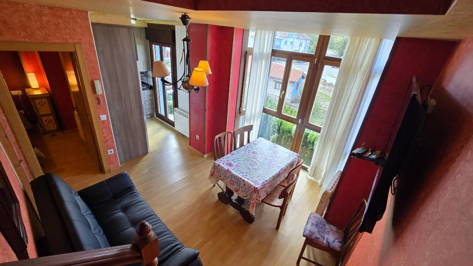 Sala d'estar de Dúplex en venda en Llanes amb Calefacció i Jardí privat