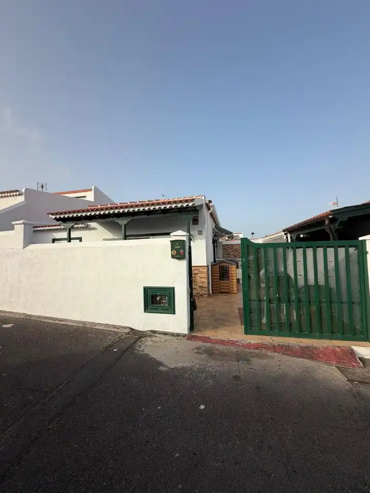 Adossat en venda a Calle de Santa Ana 3, imagen 2