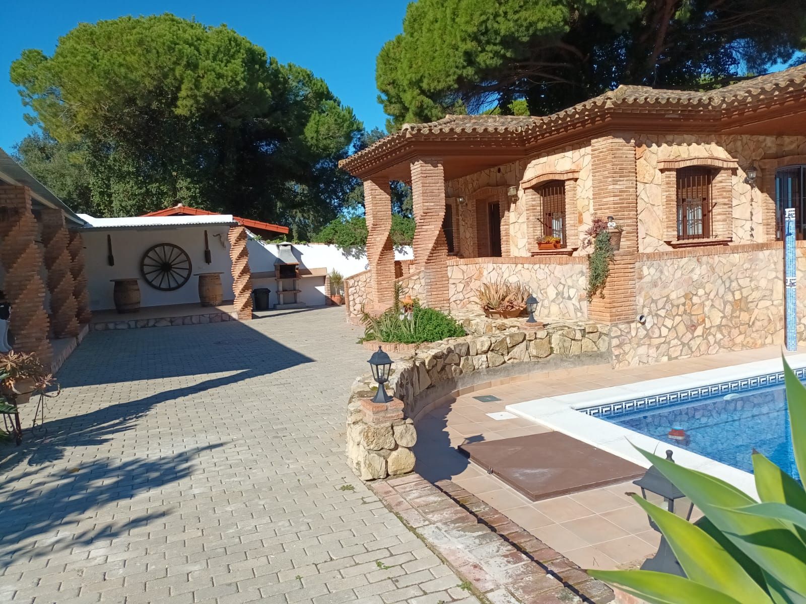Exterior view of Country house to rent in Barbate  with Air Conditioner, Terrace and Swimming Pool