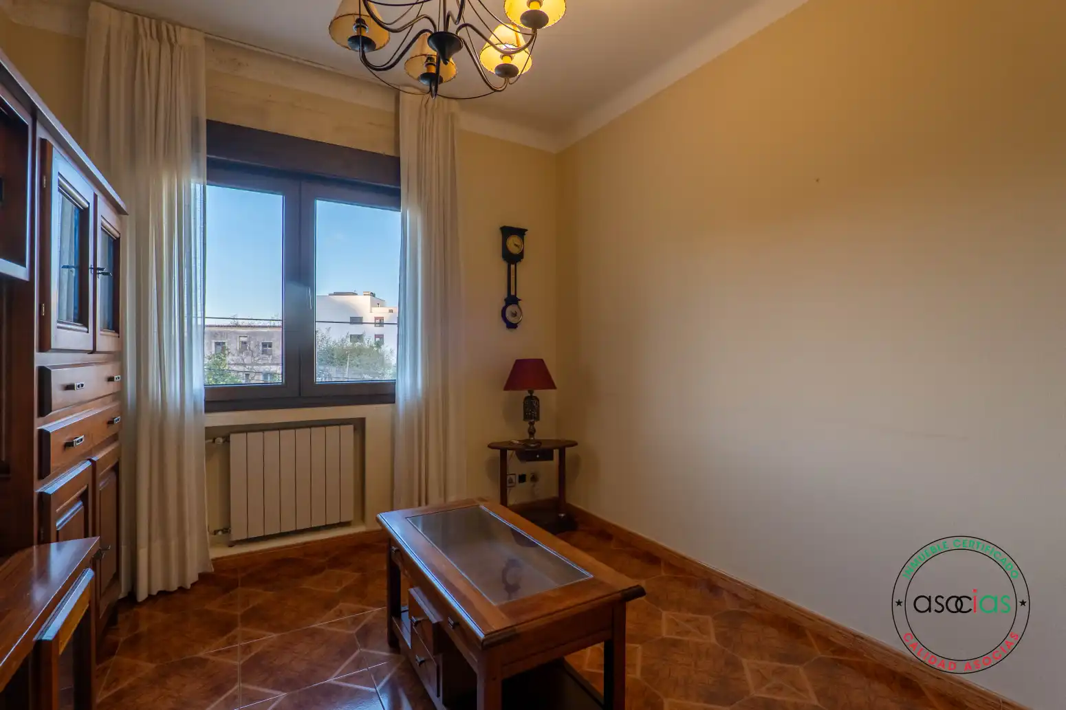 Habitación de Piso en venta en Gijón  con Calefacción y Jardín privado