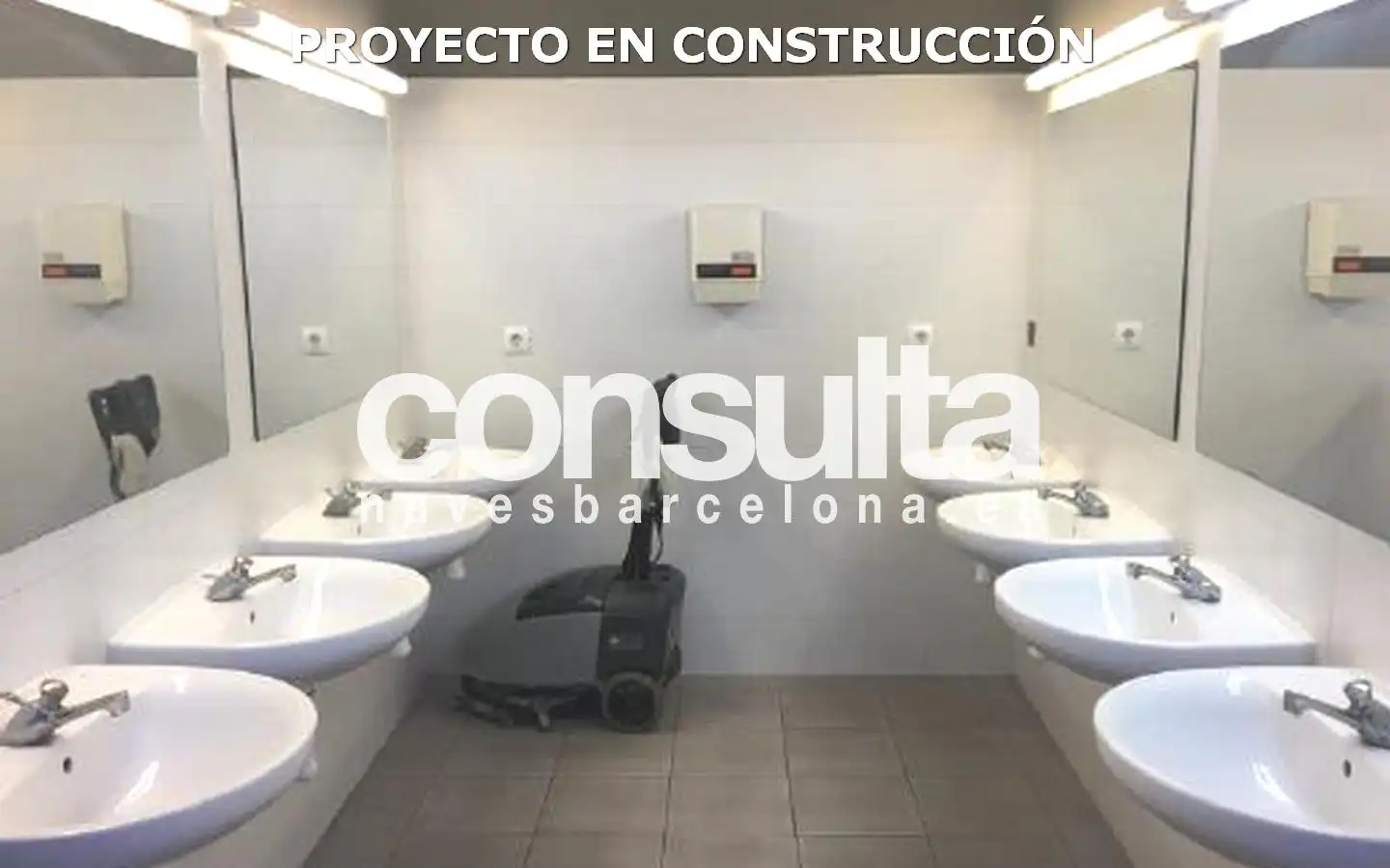 Bany de Nau industrial de lloguer en Hostalric