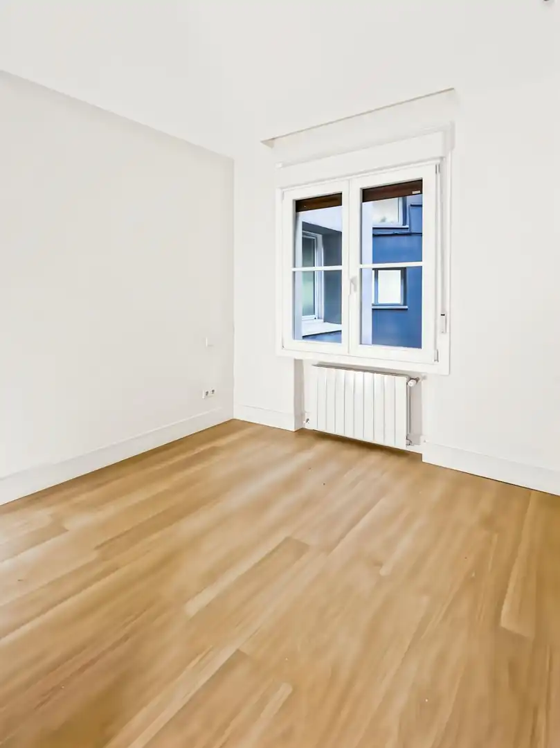 Habitación de Apartamento en venta en Madrid con Calefacción y Balcón