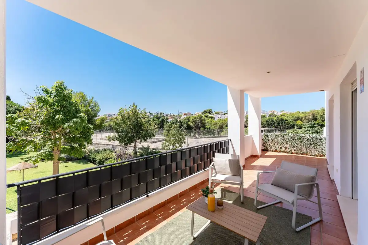 Apartment with pool for sale in camelia, imagen 5