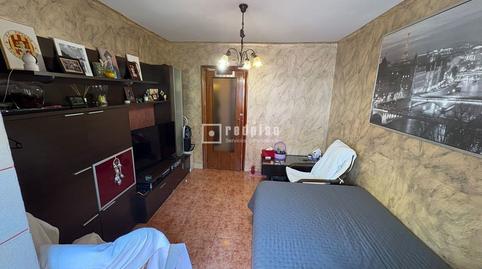 Foto 2 de Piso en venta en Sierra del Valle, Palomeras Bajas, Madrid