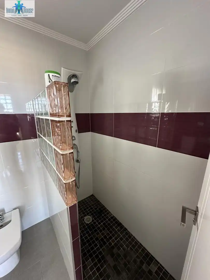 Bany de Casa o xalet en venda en Albacete amb Aire condicionat, Jardí privat i Parquet