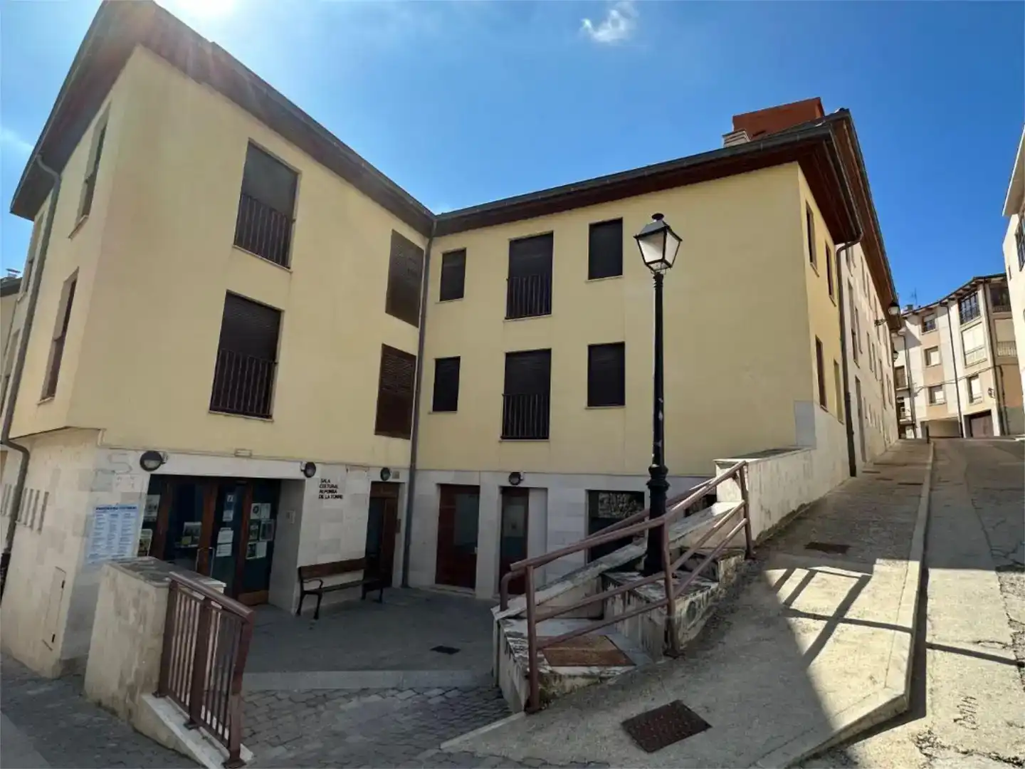 Vista exterior de Pis en venda en Cuéllar amb Balcó