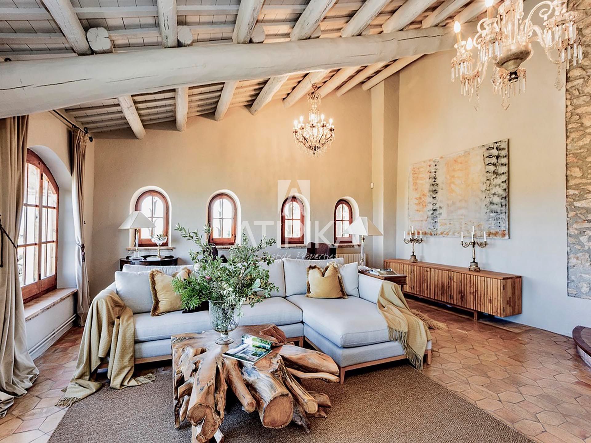 Country house for sale