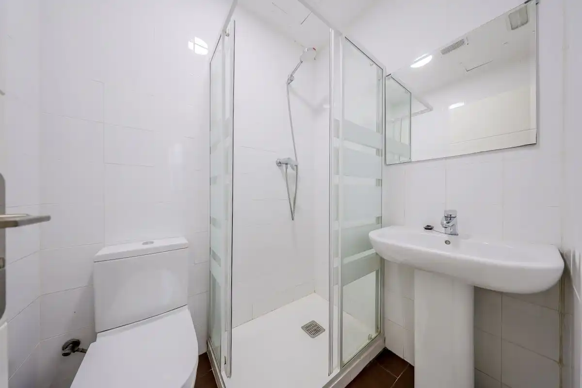 Baño de Planta baja en venta en Madrid con Calefacción