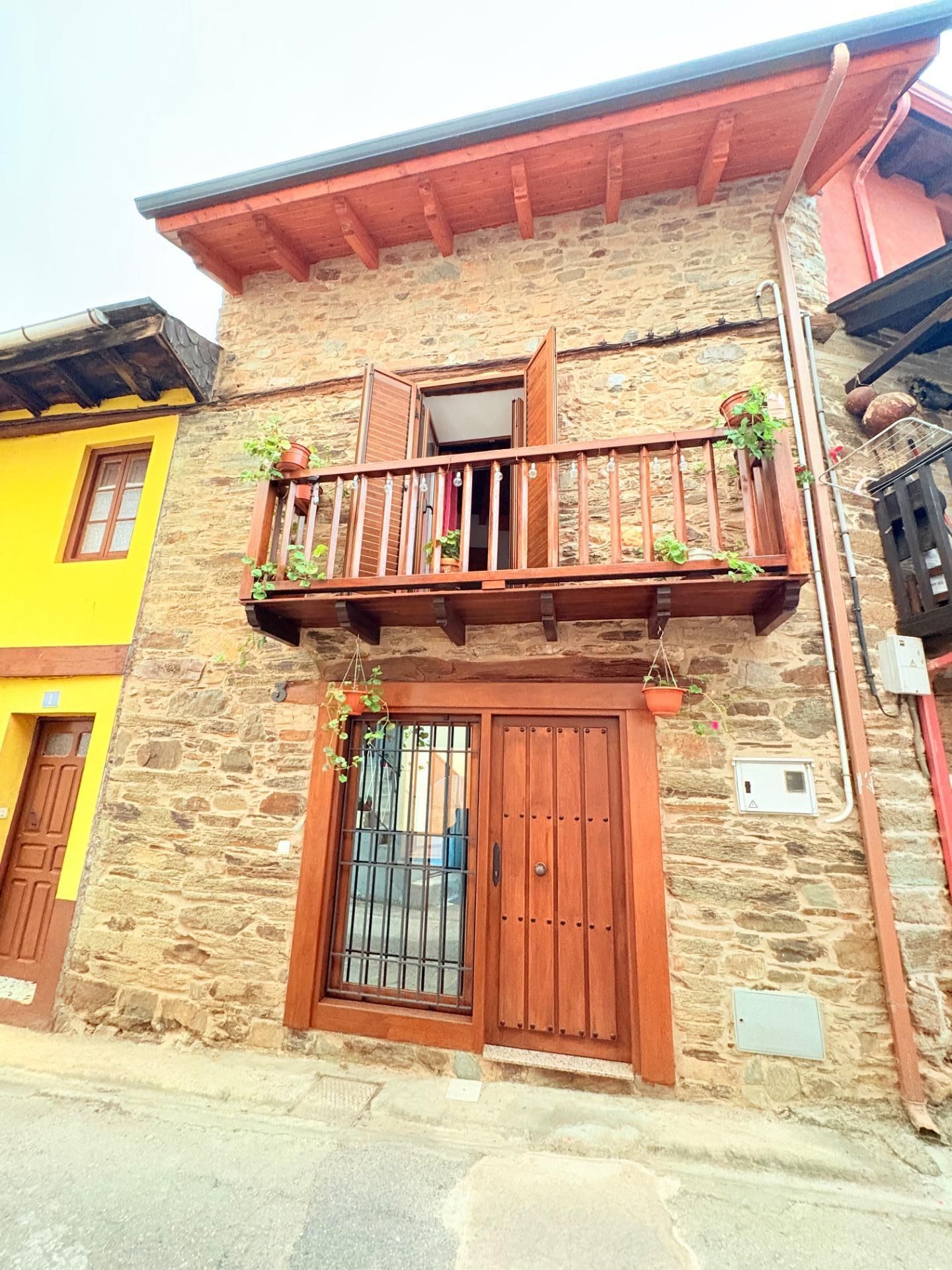Balcony of House or chalet for sale in Villafranca del Bierzo  with Terrace and Balcony