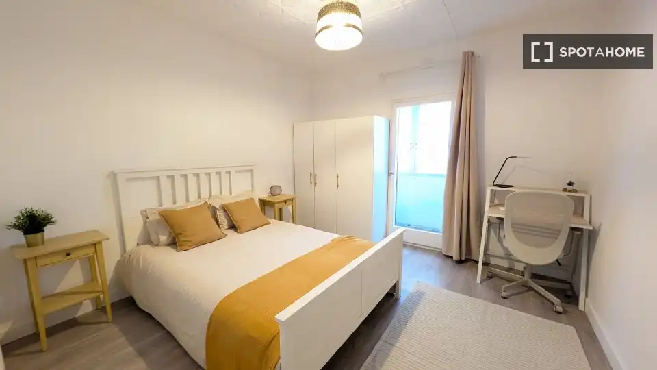 Habitación de Apartamento para compartir en Barcelona con Aire acondicionado, Terraza y Amueblado