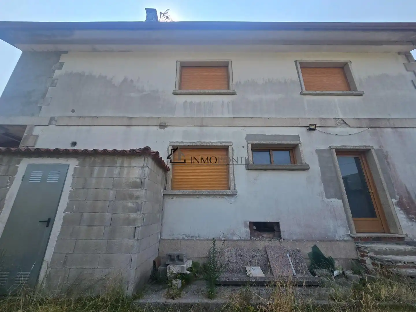 Vista exterior de Casa o xalet en venda en Pontevedra Capital  amb Calefacció, Jardí privat i Terrassa
