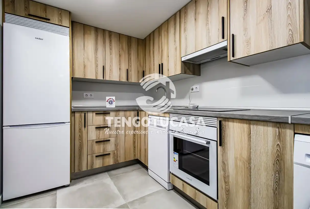 Kitchen of Flat for rent in Madrid  with Air Conditioner, Heating and Furnished