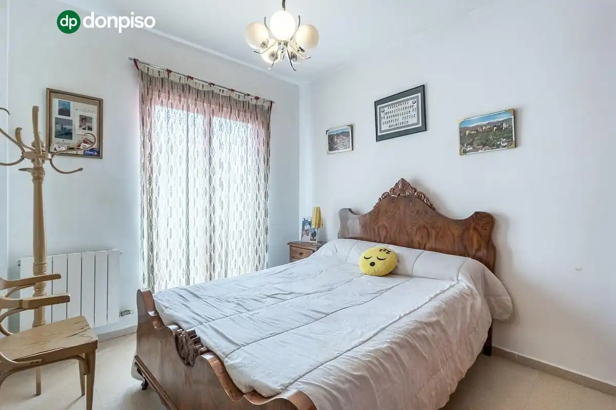 Casa aparellada amb terrassa en venda a Camino CEMENTERIO, imagen 23