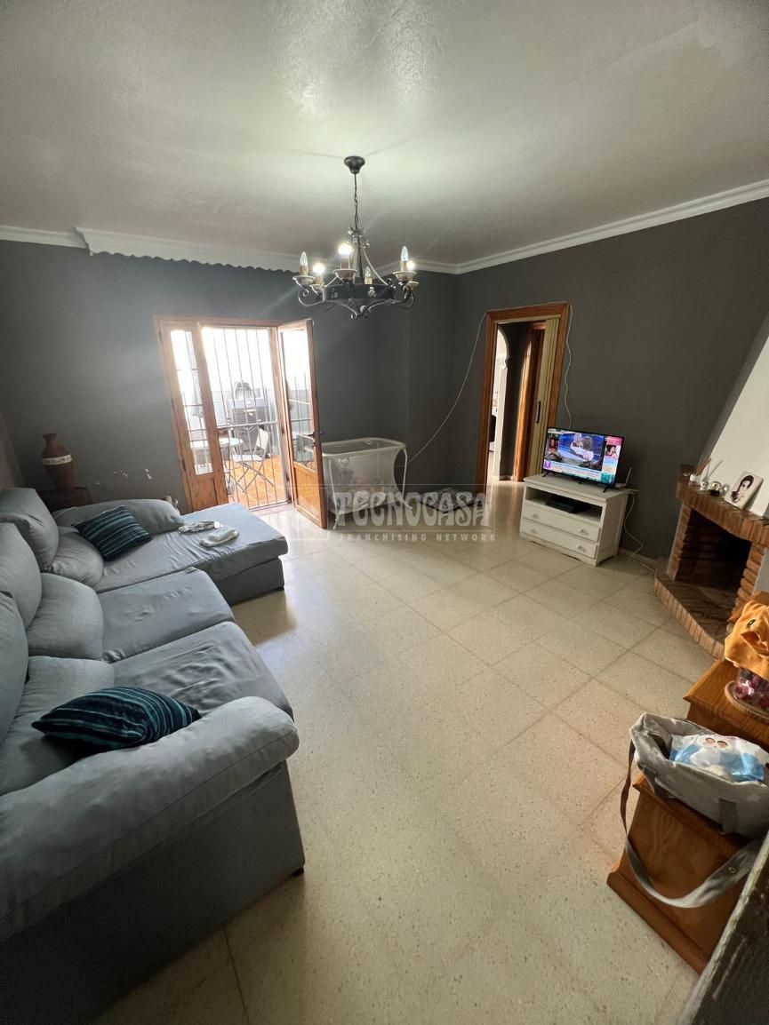 Sala d'estar de Casa adosada en venda en La Línea de la Concepción