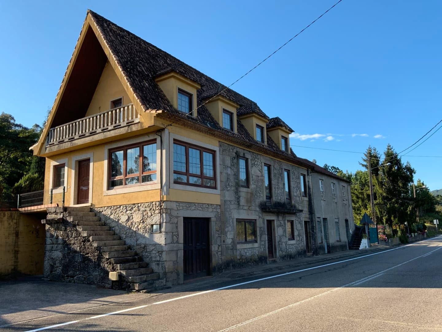Vista exterior de Casa adosada en venta en Tomiño con Calefacción, Jardín privado y Terraza